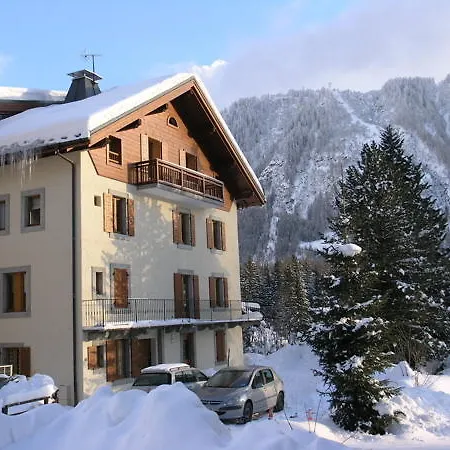 Arolles Apartment