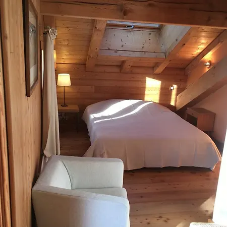 Arolles Apartment *
